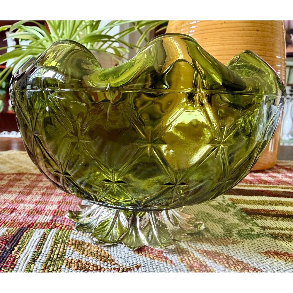 Vintage Olive Green Daisy & Button Pedestal Bowl - Silver Plated Leaf Base